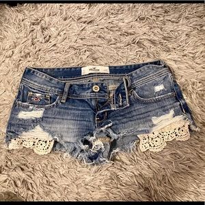 COPY - Hollister Lace Pocket Shorts💙
